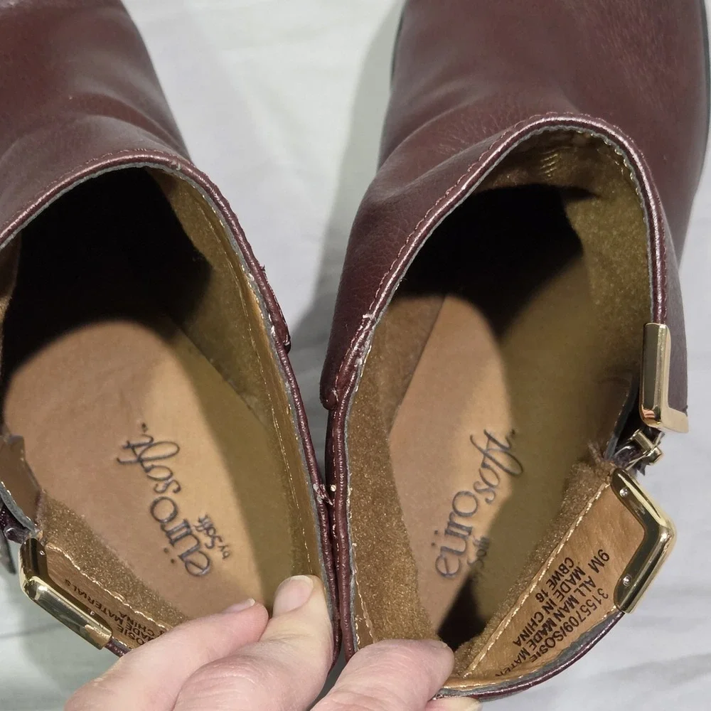 Eurosoft Sosie Ankle‎ Boots Women 9M Burgundy Excellent Side Zip Block Heel Gold